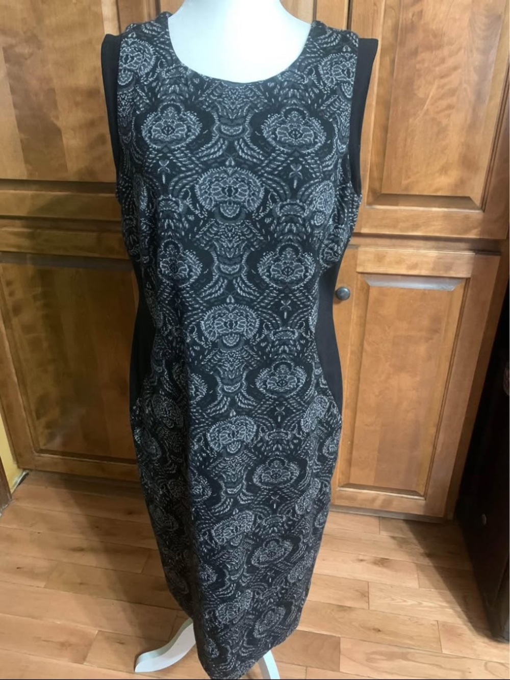 Grace Elements Metallic Rayon Black Silver Shiny Sz 12 Dress Stretchy Good Cond